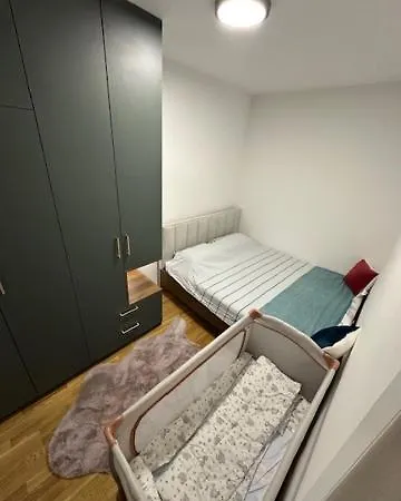 Mija - Divcinova 3 *